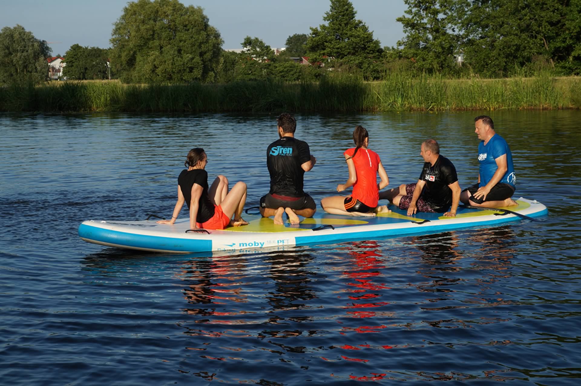 1813 - 1920x 1080 moby siren dsc07134